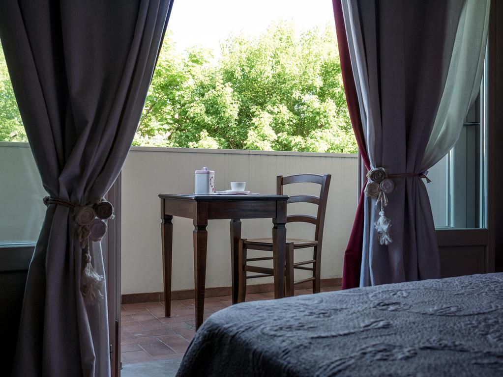 B&B Zelmirà Rimini Kültér fotó
